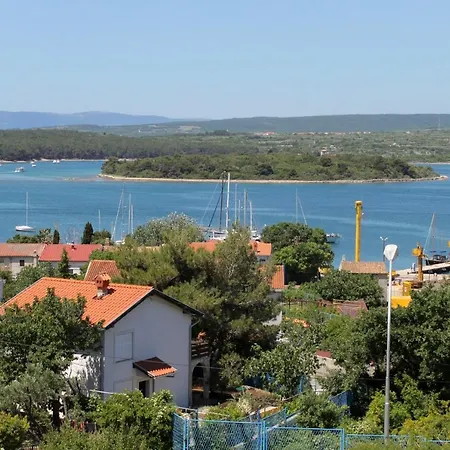 5428a * Punat