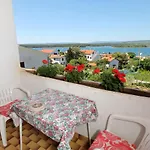 5428a * Punat